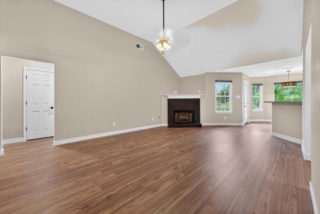 1107 W RED FERN CIR, Cordova, TN 38018