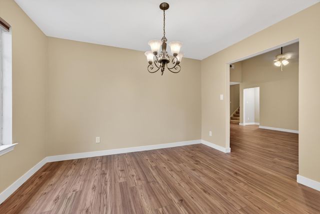 1107 W RED FERN CIR, Cordova, TN 38018