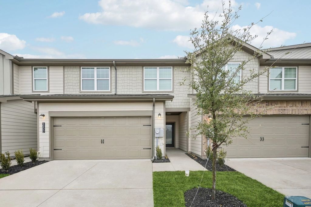 206 Pourtales Lane, Cedar Hill, TX 75104