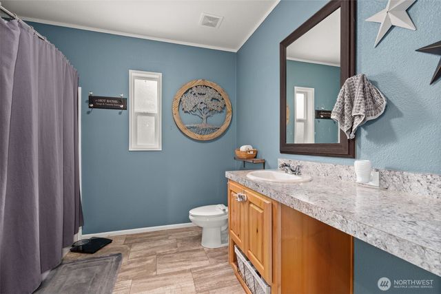 1583 State Route 122, Silver Creek, WA 98585