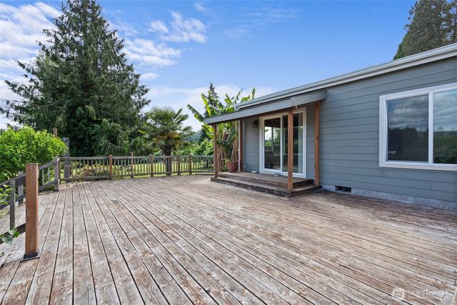 1583 State Route 122, Silver Creek, WA 98585