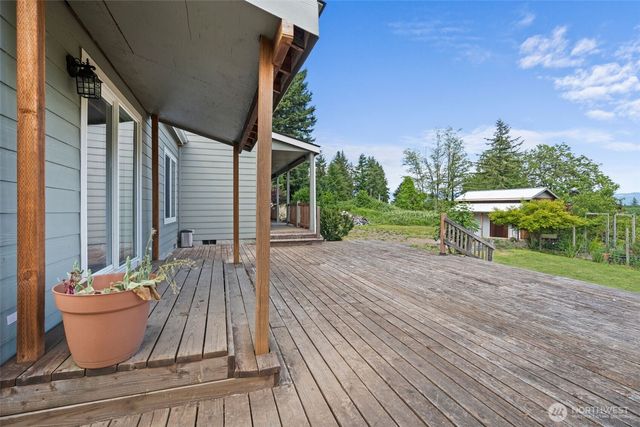 1583 State Route 122, Silver Creek, WA 98585
