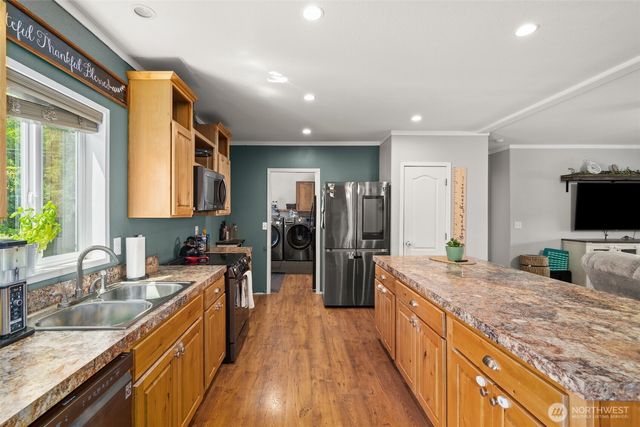 1583 State Route 122, Silver Creek, WA 98585