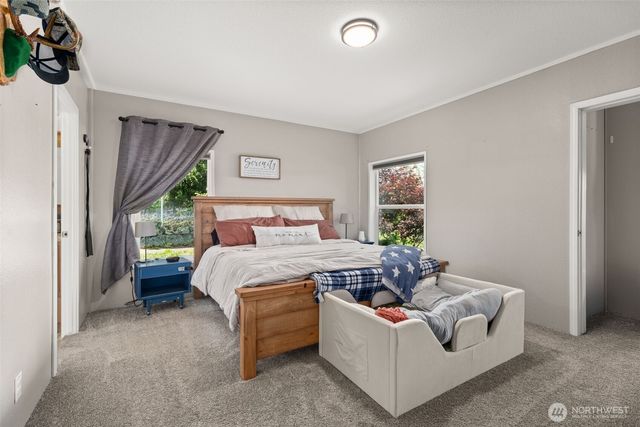 1583 State Route 122, Silver Creek, WA 98585