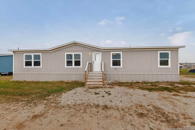 312 Maravillas, Pleasanton, TX 78064