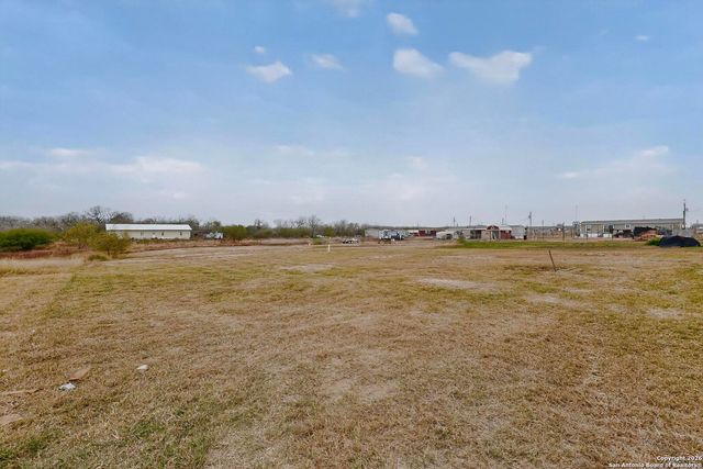 312 Maravillas, Pleasanton, TX 78064