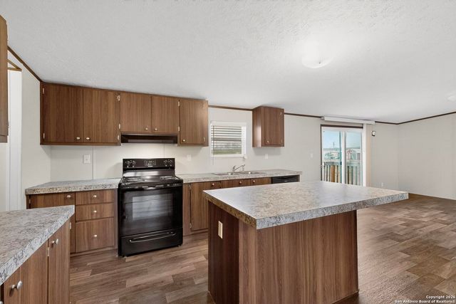 312 Maravillas, Pleasanton, TX 78064