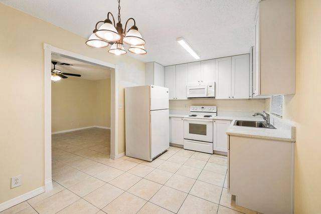 9423 SW 52nd Court, Cooper City, FL 33328