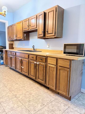 1401 Fairlane Drive, Valparaiso, IN 46383