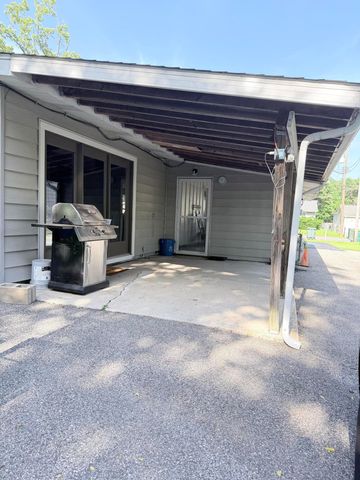 1401 Fairlane Drive, Valparaiso, IN 46383