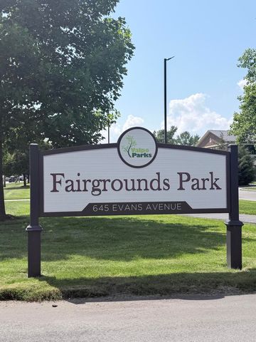 1401 Fairlane Drive, Valparaiso, IN 46383
