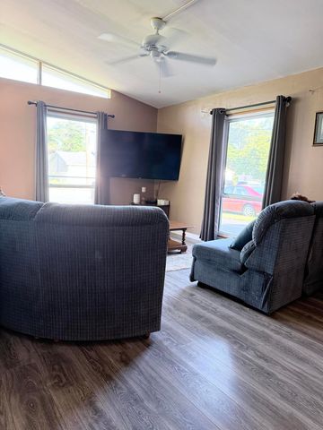 1401 Fairlane Drive, Valparaiso, IN 46383