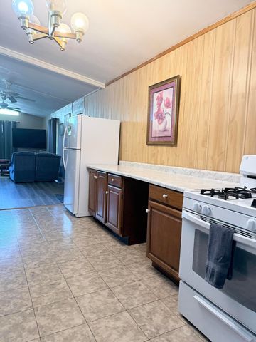 1401 Fairlane Drive, Valparaiso, IN 46383