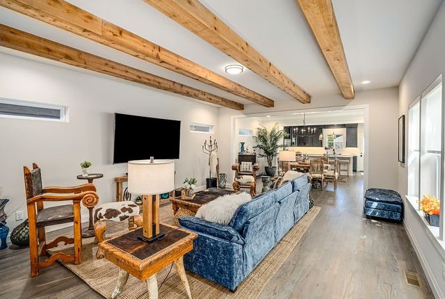 2307A Burns St, Nashville, TN 37216