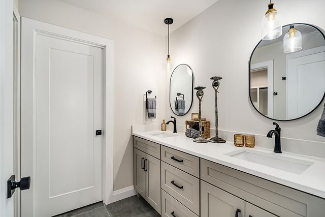 2307A Burns St, Nashville, TN 37216