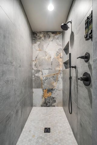 2307A Burns St, Nashville, TN 37216