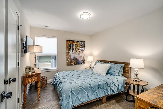 2307A Burns St, Nashville, TN 37216