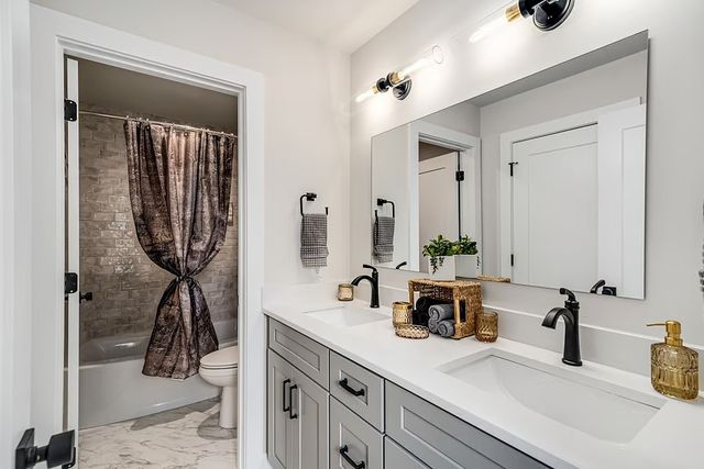 2307A Burns St, Nashville, TN 37216