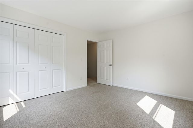 2 Lafayette Drive, Bristol, RI 02809