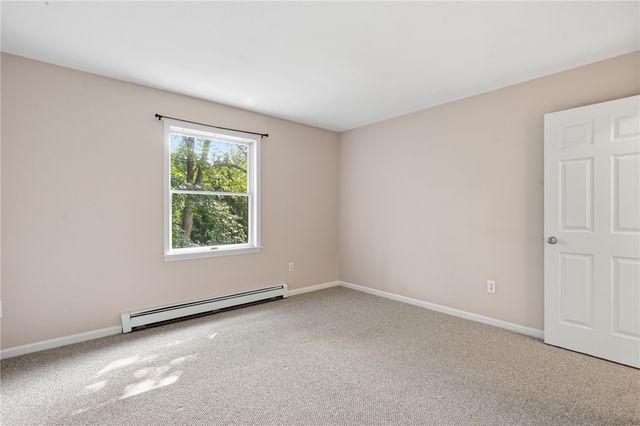 2 Lafayette Drive, Bristol, RI 02809