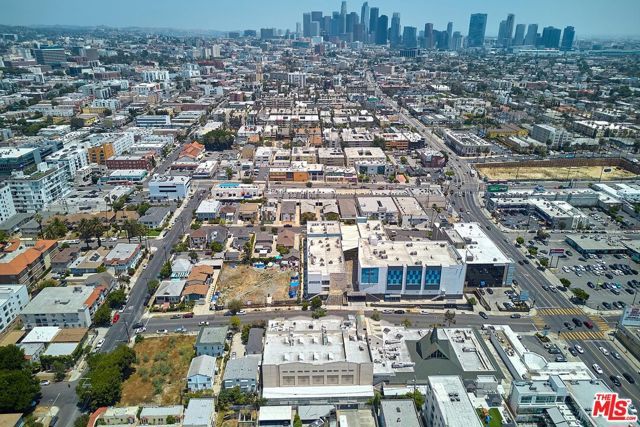 964 S New Hampshire Avenue, Los Angeles, CA 90006