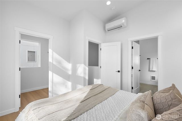 1804 28th Avenue S, Seattle, WA 98144