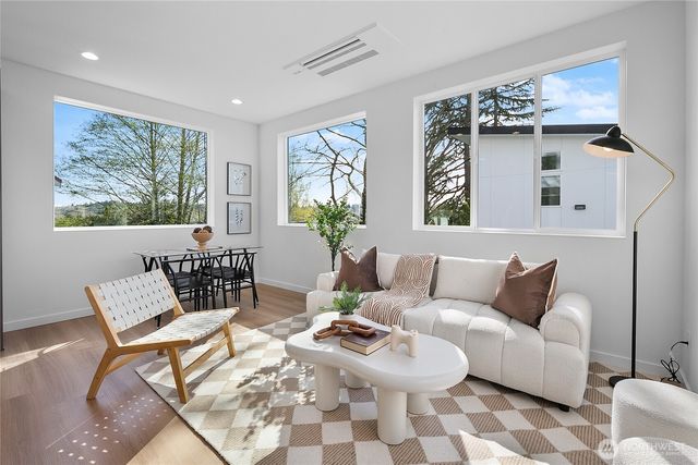 1804 28th Avenue S, Seattle, WA 98144