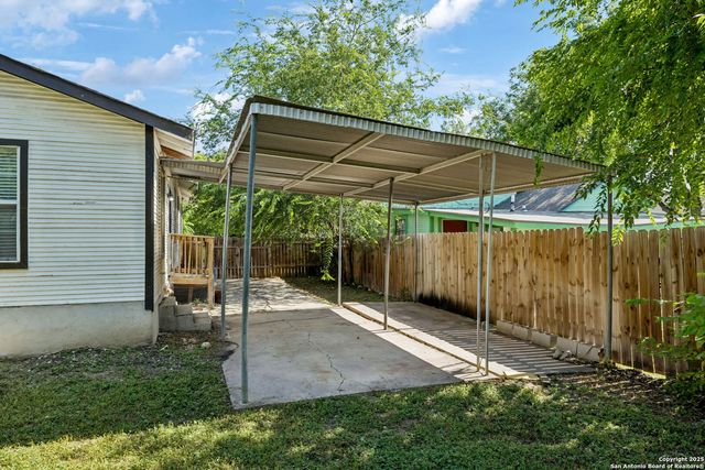636 Kentucky, San Antonio, TX 78201
