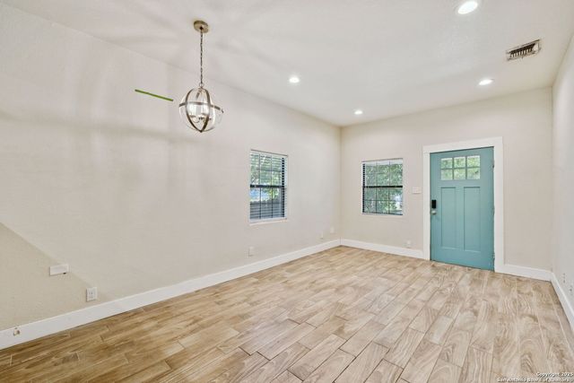636 Kentucky, San Antonio, TX 78201