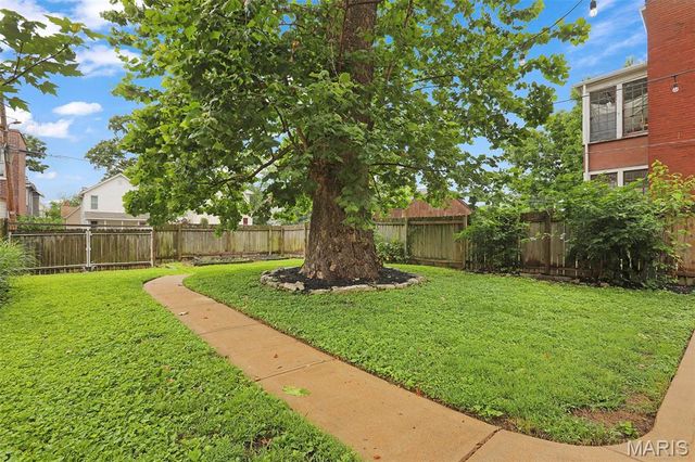 6525 Michigan Avenue, St Louis, MO 63111