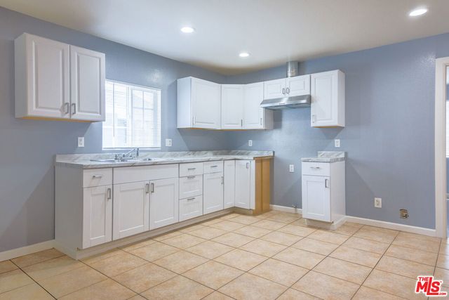 312 E 92nd Street, Los Angeles, CA 90003