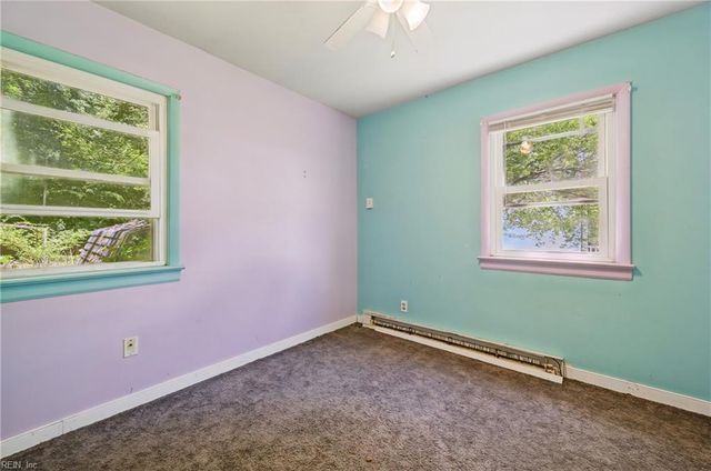 196 Beach DR, Hartfield, VA 23071