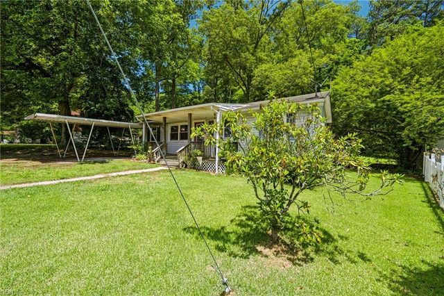 196 Beach DR, Hartfield, VA 23071