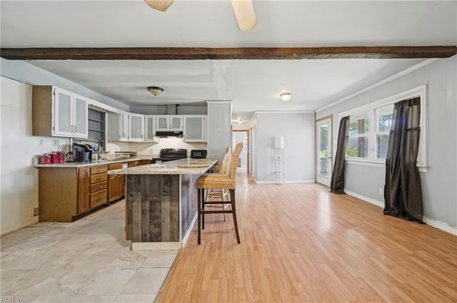 196 Beach DR, Hartfield, VA 23071
