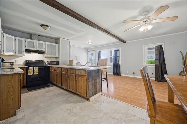 196 Beach DR, Hartfield, VA 23071