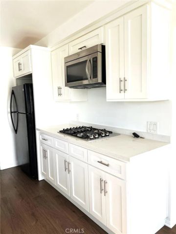 1443 W 9th Street, Los Angeles, CA 90732