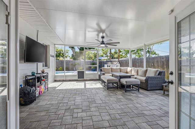 3044 55TH STREET N, St Petersburg, FL 33710