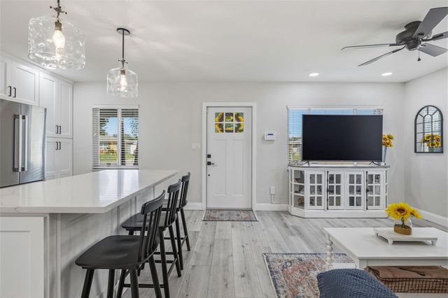 3044 55TH STREET N, St Petersburg, FL 33710