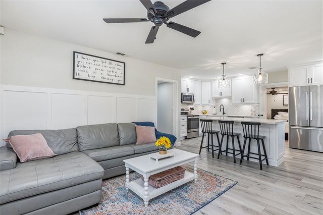 3044 55TH STREET N, St Petersburg, FL 33710