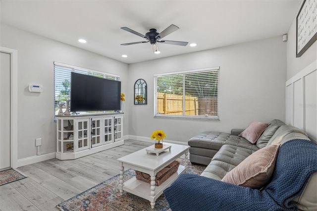 3044 55TH STREET N, St Petersburg, FL 33710