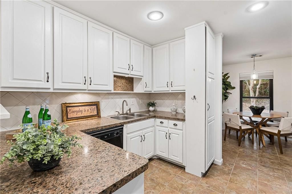 Image 7 of property listing at 1611 Northlake Springs Court, Decatur, GA 30033