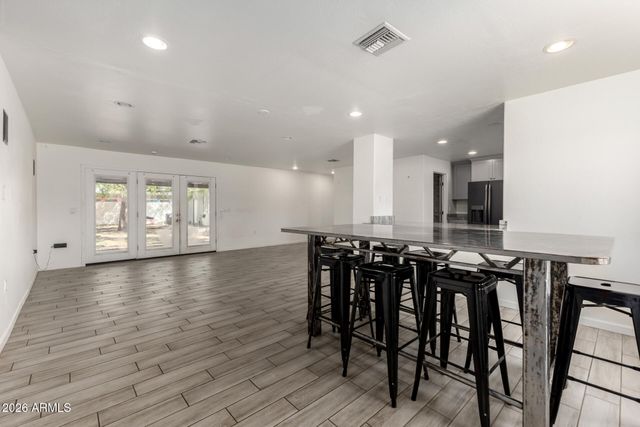 136 E PALMCROFT Drive, Tempe, AZ 85282