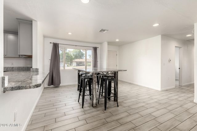 136 E PALMCROFT Drive, Tempe, AZ 85282