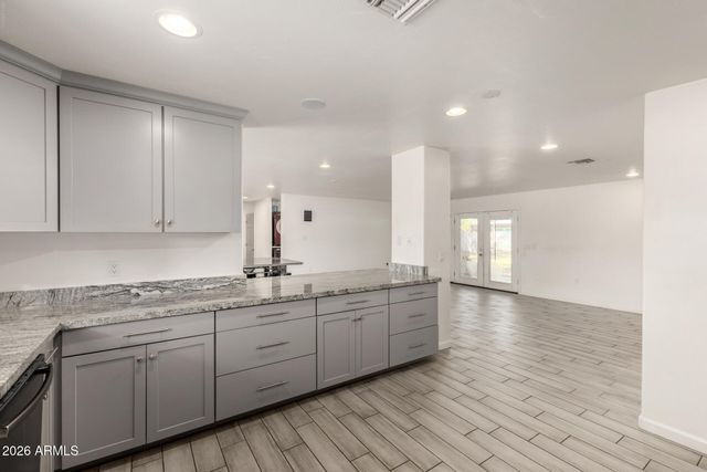 136 E PALMCROFT Drive, Tempe, AZ 85282