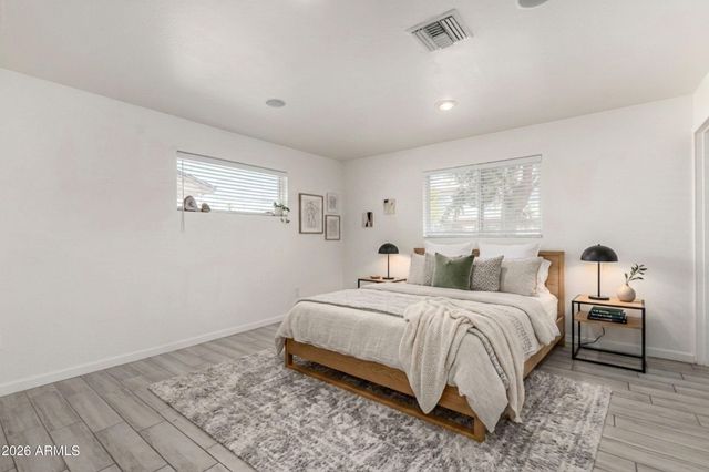 136 E PALMCROFT Drive, Tempe, AZ 85282