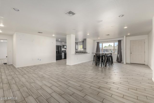 136 E PALMCROFT Drive, Tempe, AZ 85282