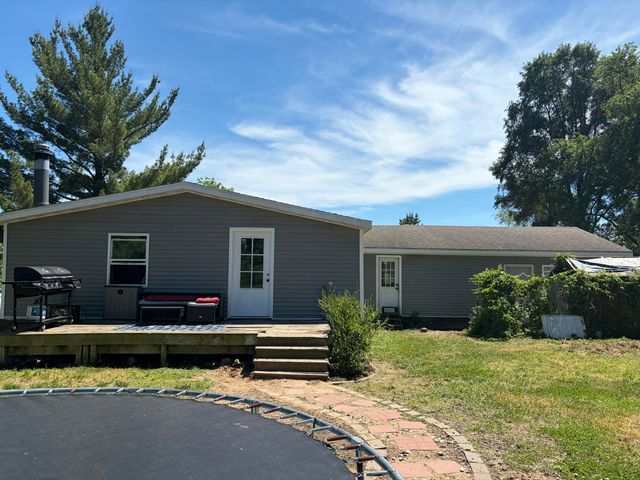 1901 18 Mile Road, Tyrone Twp, MI 49330