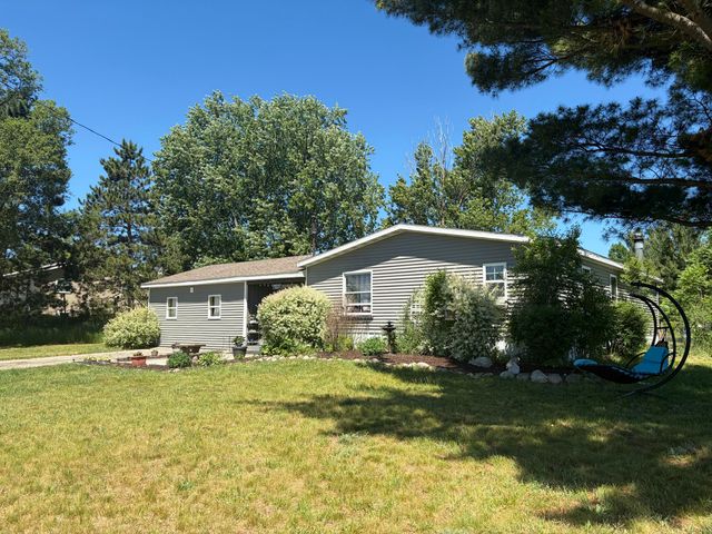 1901 18 Mile Road, Tyrone Twp, MI 49330
