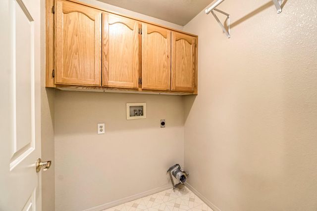 3632 E Willow Court, Visalia, CA 93292