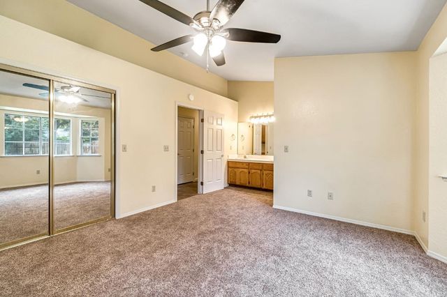 3632 E Willow Court, Visalia, CA 93292